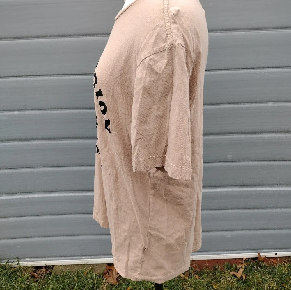 True Religion Shirt Men L Adult Khaki Casual Tee Spell out Cotton Buddha Logo.